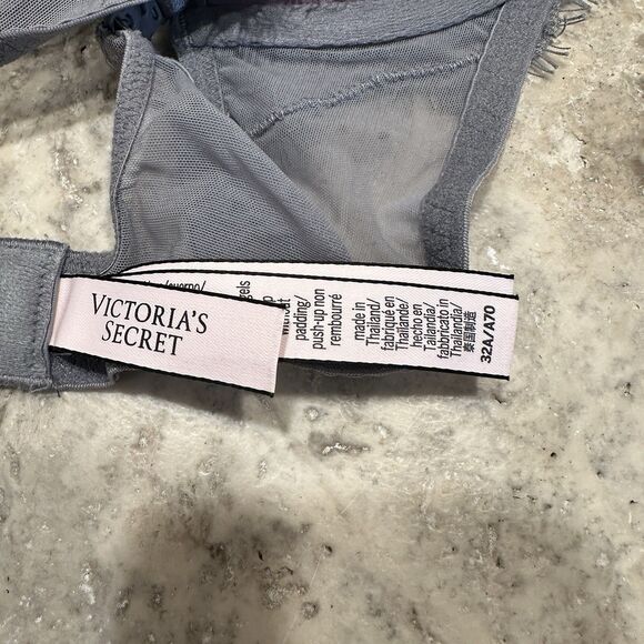 Victoria's Secret Dream Angels Push-Up Without Padding Grey Lace Bra 32A - Picture 7 of 9